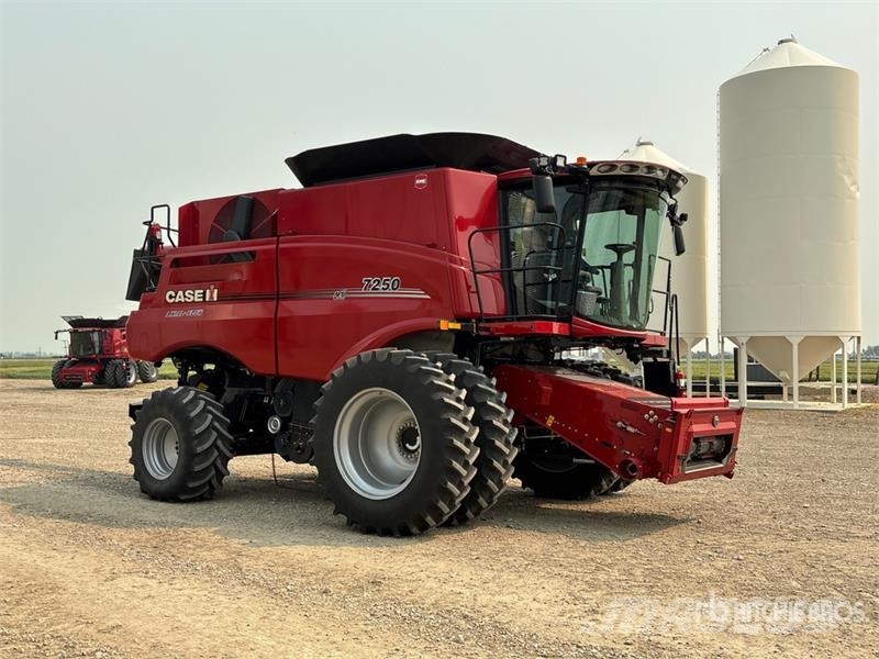 Case IH 7250 Combine Harvester Mietitrebbiatrici