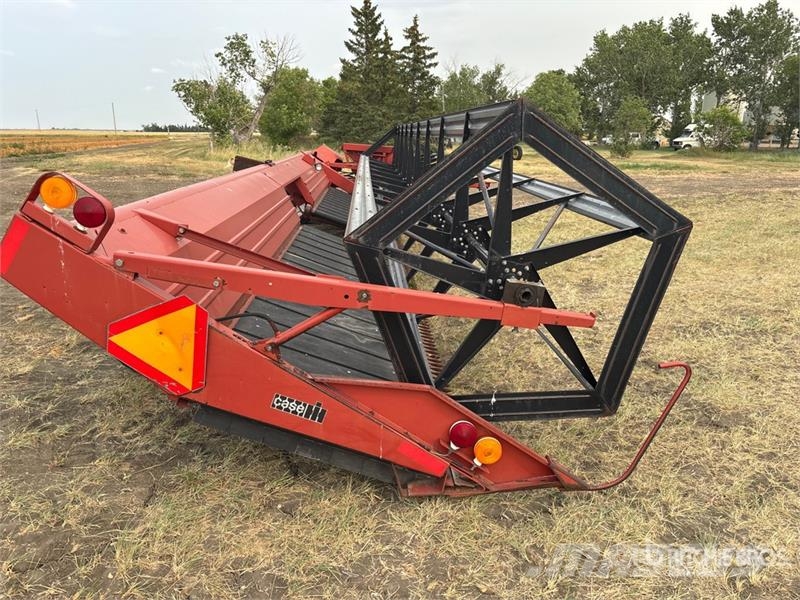Case IH 730 30 ft Pull Type Swather Windrower Vālotāji