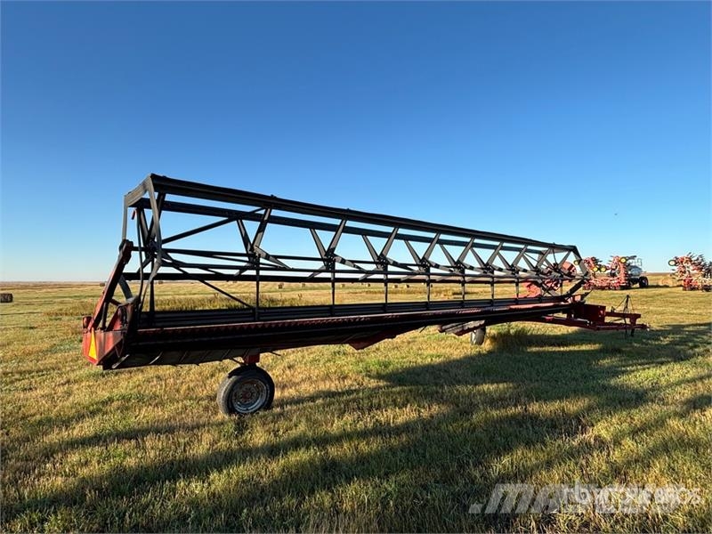 Case IH 730 30 ft Pull Type Swather Windrower Segadoras hileradoras