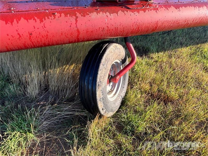 Case IH 730 30 ft Pull Type Swather Windrower Segadoras hileradoras