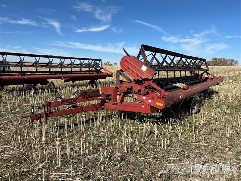 Case IH 730 30 ft Pull Type Swather Windrower (Inoperable) Zwadharken