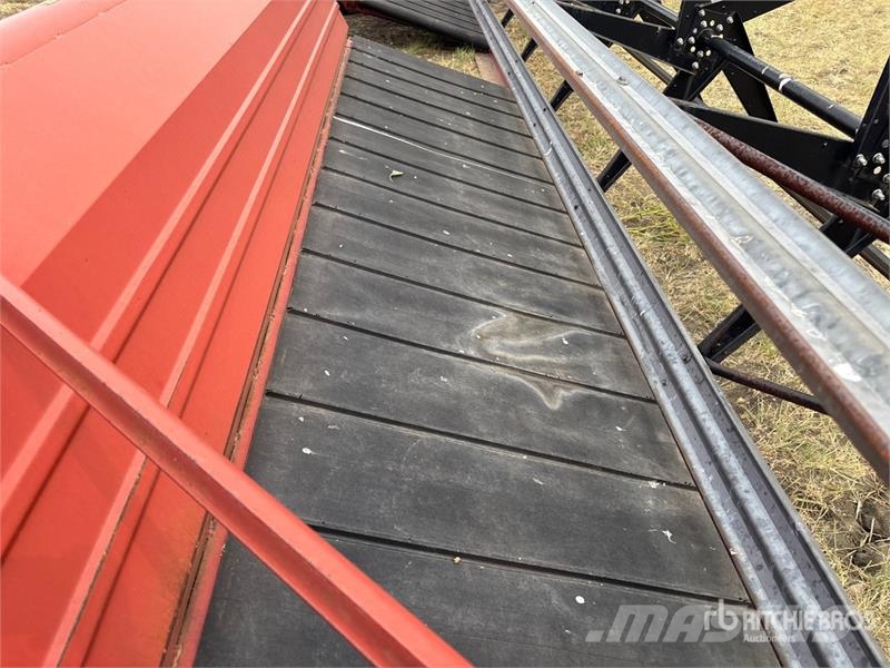 Case IH 730 30 ft Pull Type Swather Windrower Vālotāji