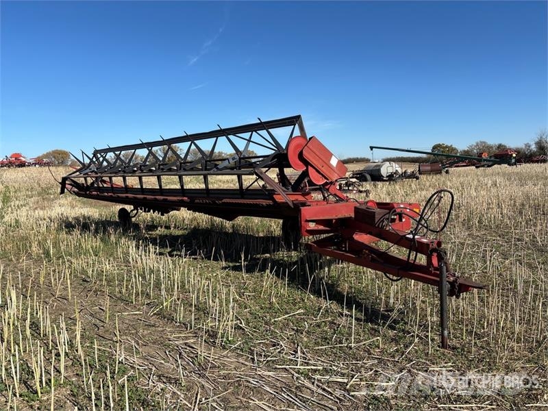 Case IH 730 30 ft Pull Type Swather Windrower (Inoperable) Zwadharken
