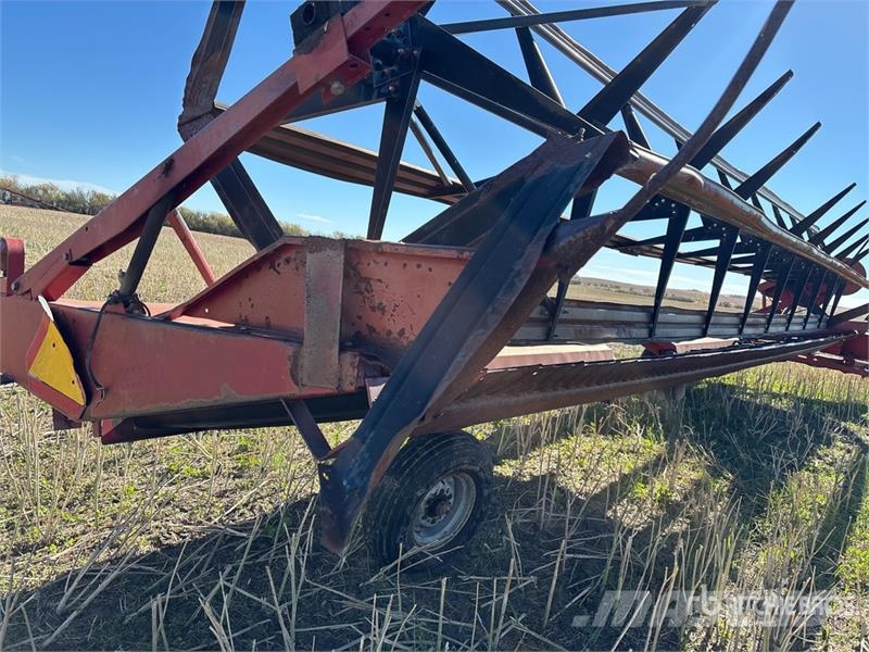 Case IH 730 30 ft Pull Type Swather Windrower (Inoperable) Zwadharken