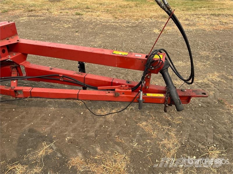 Case IH 730 30 ft Pull Type Swather Windrower Vālotāji