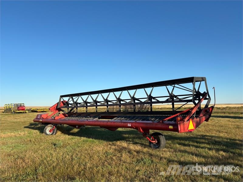 Case IH 730 30 ft Pull Type Swather Windrower Segadoras hileradoras