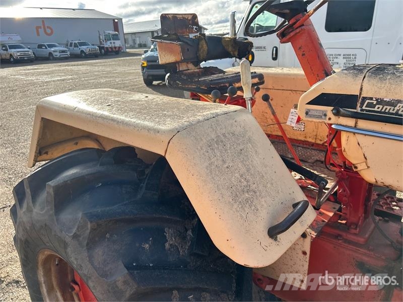 Case IH 742 2WD Tractor Трактори