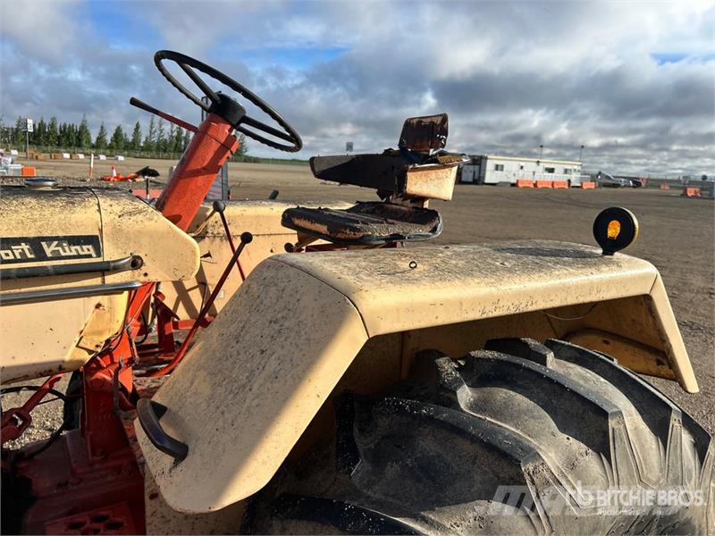 Case IH 742 2WD Tractor Трактори