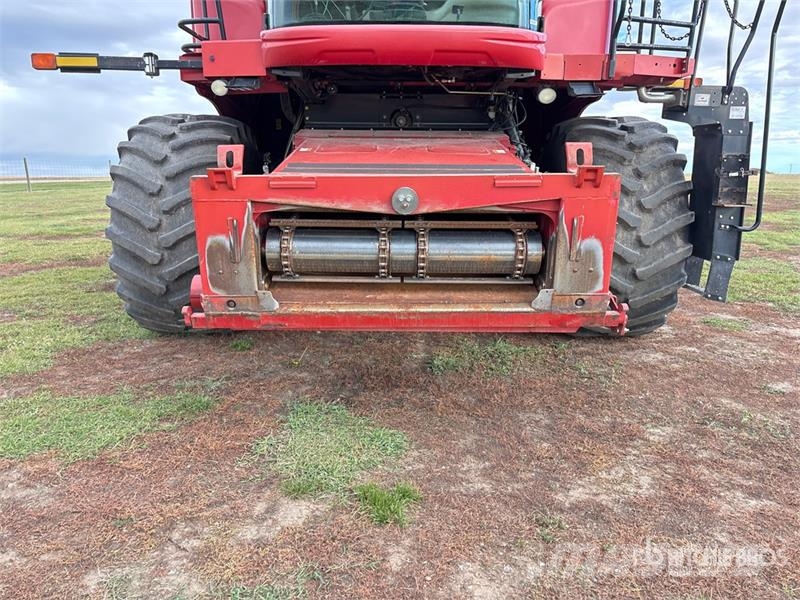 Case IH 8010 Leikkuupuimurit