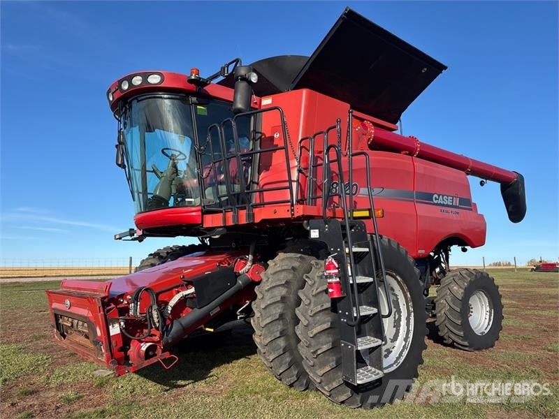 Case IH 8120 コンバイン