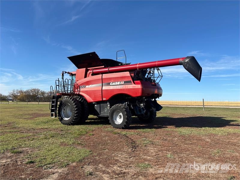 Case IH 8120 Teraviljakombainid