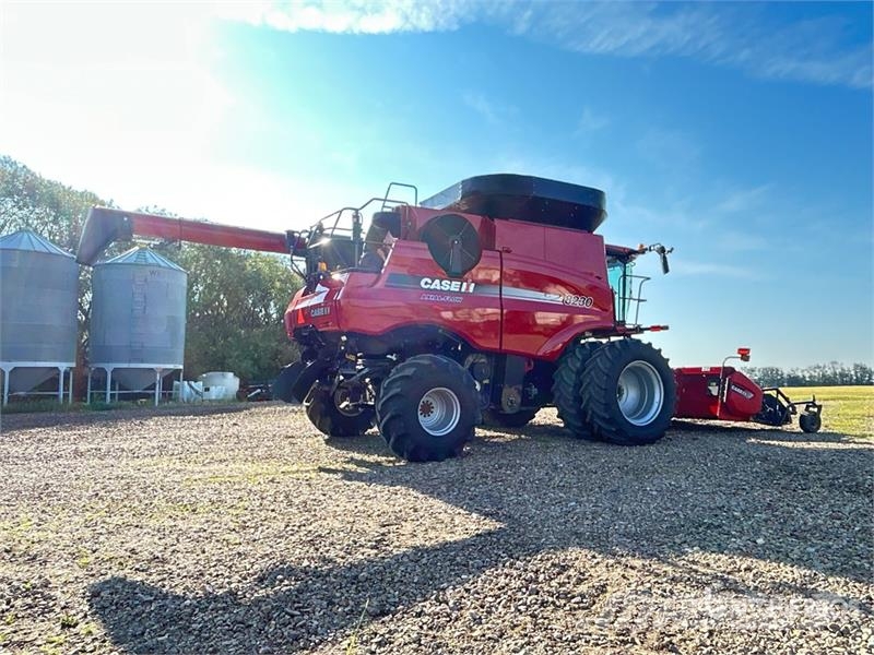 Case IH 8230 Θεριζοαλωνιστικές μηχανές