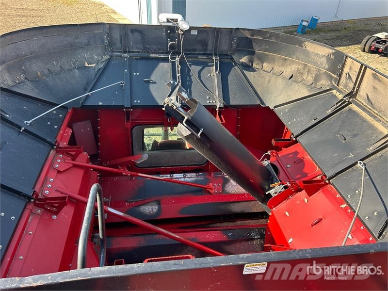 Case IH 8230 Θεριζοαλωνιστικές μηχανές