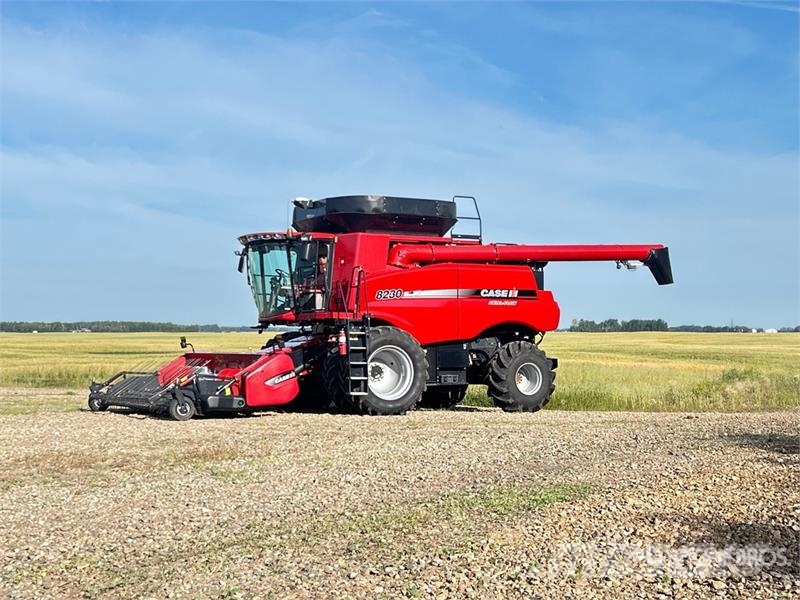 Case IH 8230 Θεριζοαλωνιστικές μηχανές