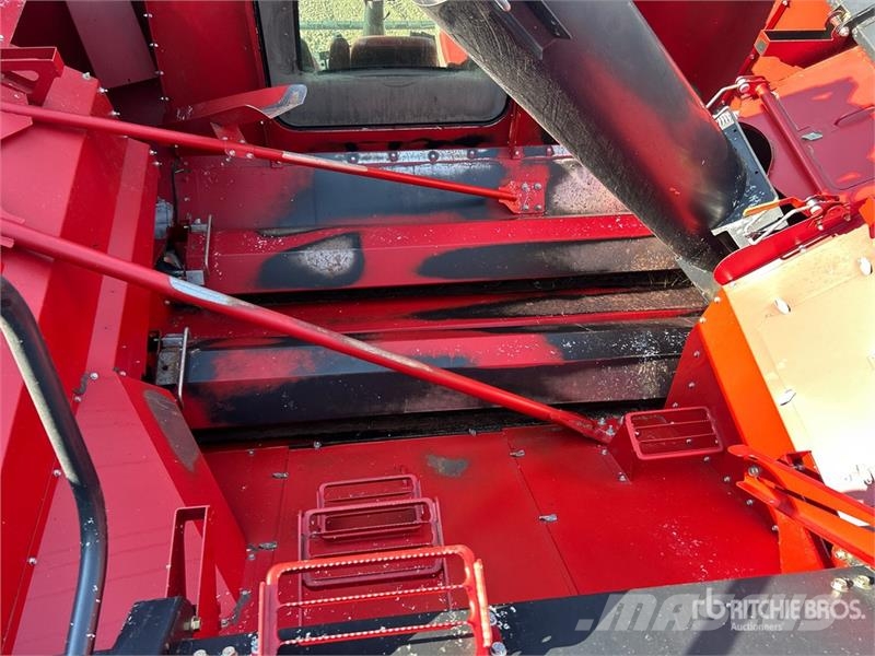 Case IH 8230 Θεριζοαλωνιστικές μηχανές