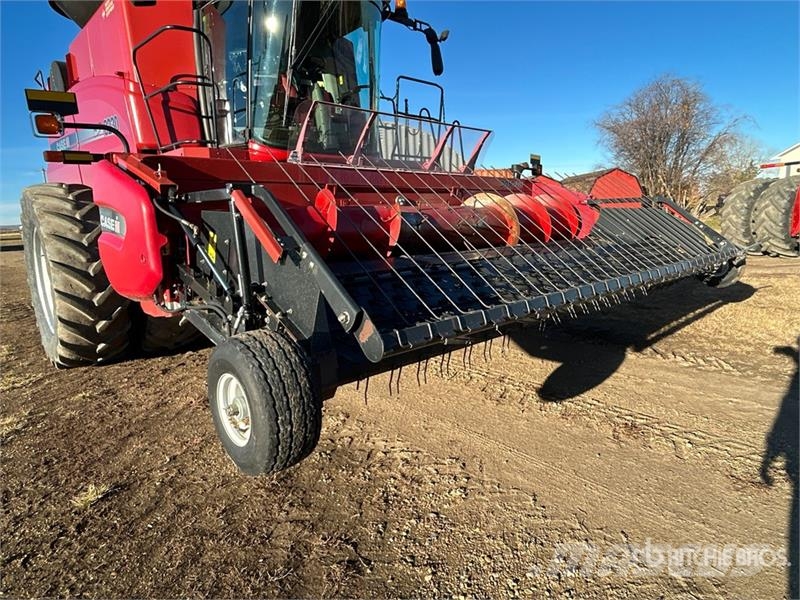 Case IH 8230 Combine de secerat