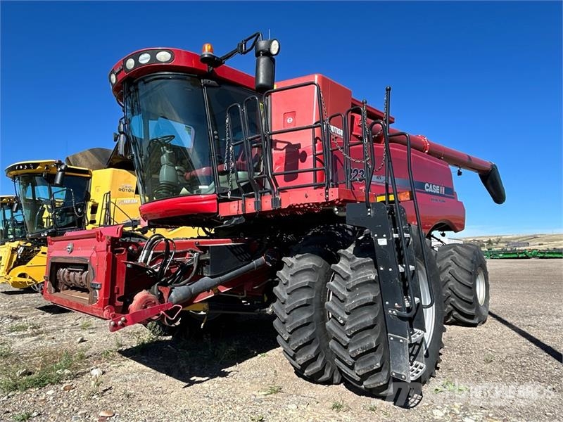 Case IH 8230 Kombajni
