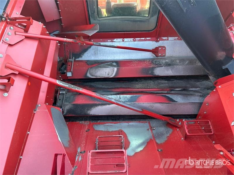 Case IH 8230 Combine de secerat