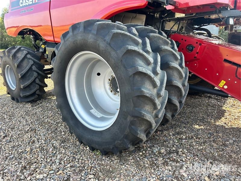 Case IH 8230 Θεριζοαλωνιστικές μηχανές