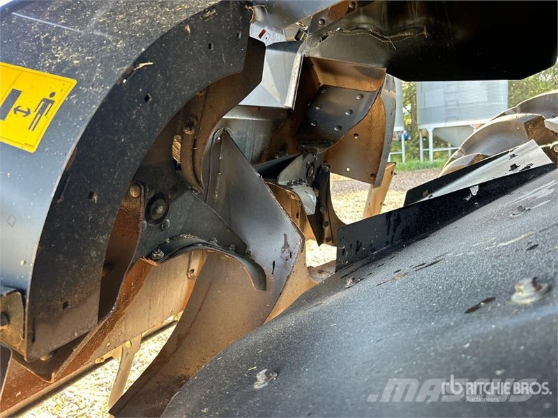 Case IH 8230 Θεριζοαλωνιστικές μηχανές