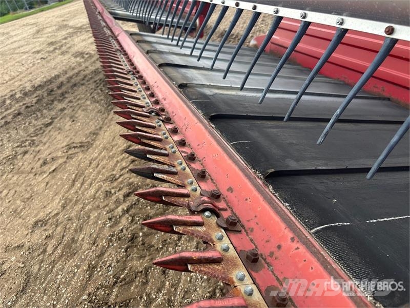 Case IH 8230 30 ft Pull Type Swather Windrower Falciandanatrici