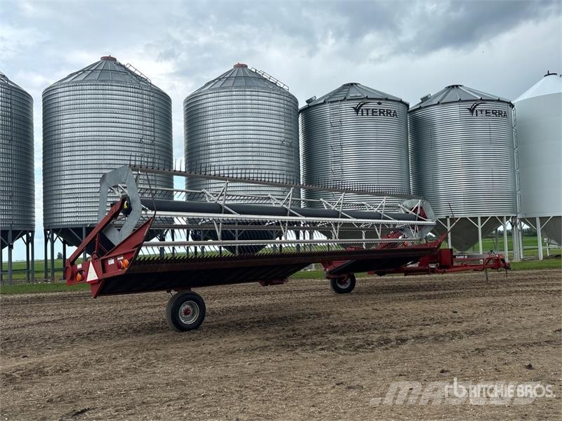 Case IH 8230 30 ft Pull Type Swather Windrower Falciandanatrici