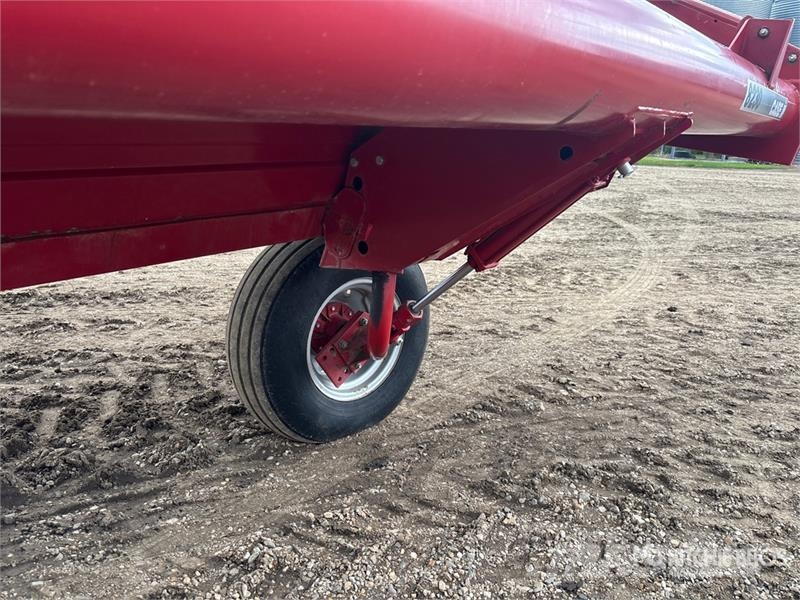 Case IH 8230 30 ft Pull Type Swather Windrower Falciandanatrici