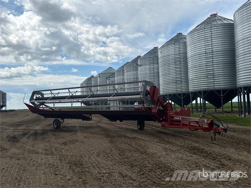 Case IH 8230 30 ft Pull Type Swather Windrower Falciandanatrici
