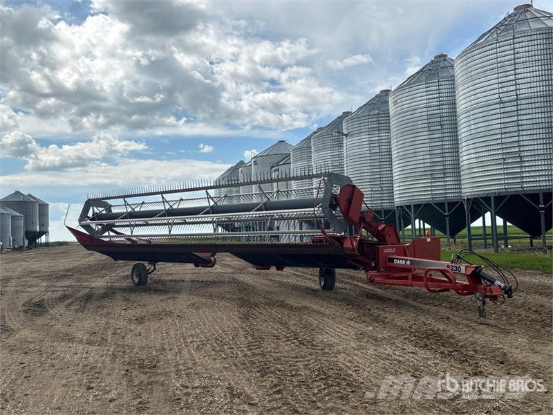 Case IH 8230 30 ft Pull Type Swather Windrower Falciandanatrici