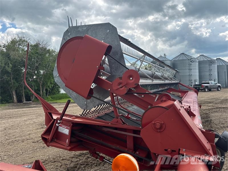 Case IH 8230 30 ft Pull Type Swather Windrower Falciandanatrici