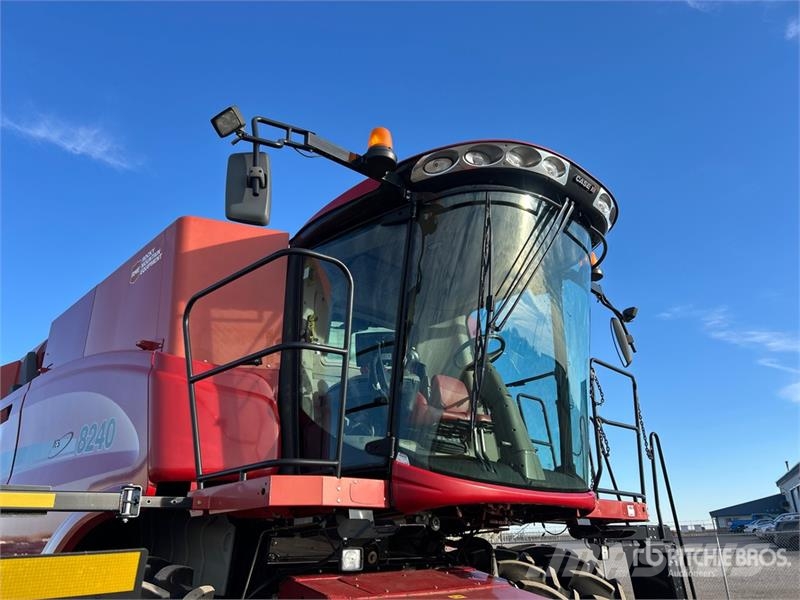 Case IH 8240 コンバイン