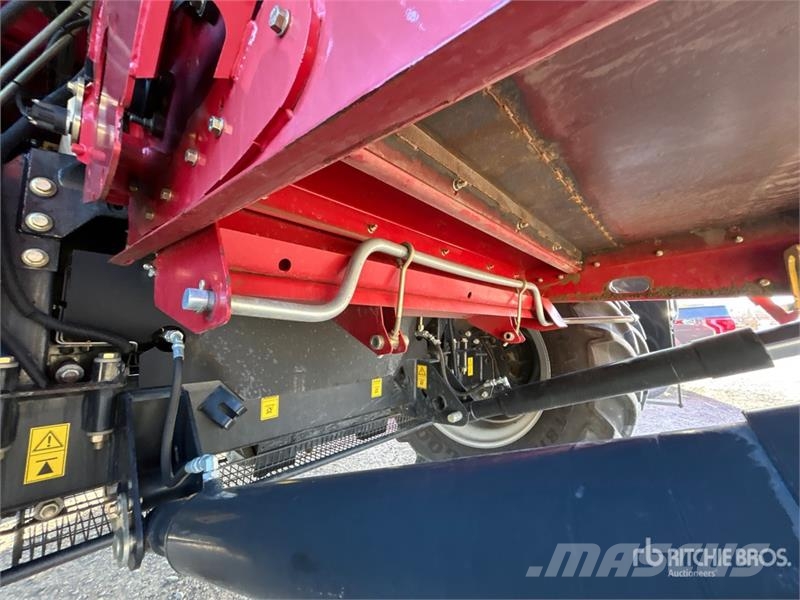 Case IH 8240 コンバイン