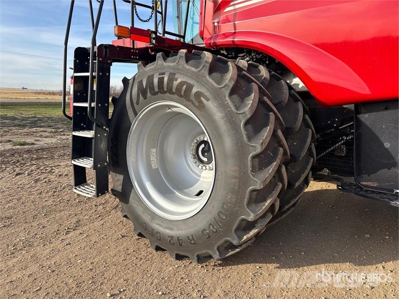 Case IH 8260 Combine Harvester Combine de secerat
