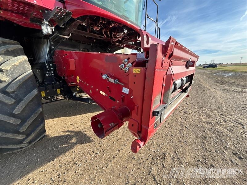 Case IH 8260 Combine Harvester Combine de secerat