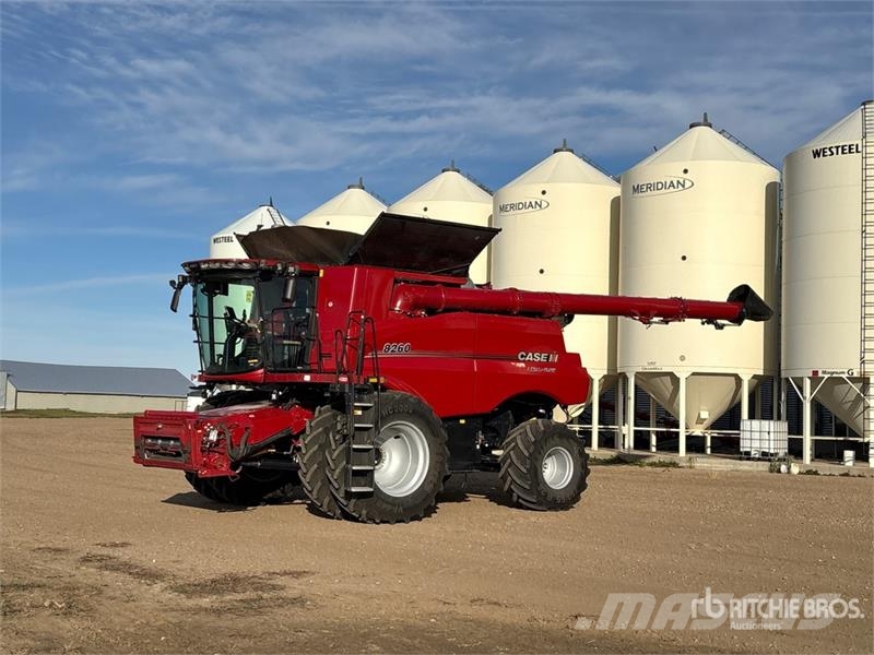 Case IH 8260 Combine Harvester Combine de secerat