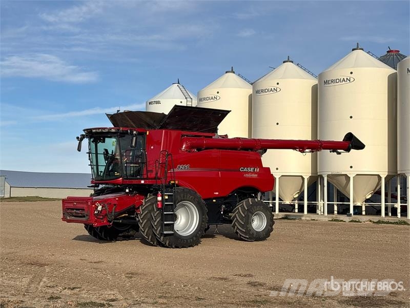 Case IH 8260 Combine Harvester Combine de secerat