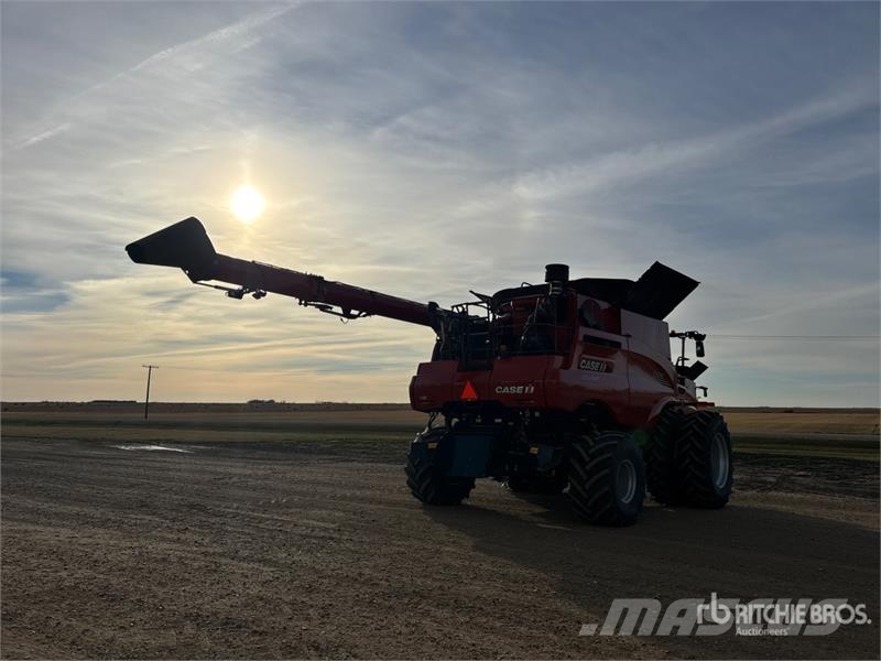 Case IH 8260 Combine Harvester Combine de secerat