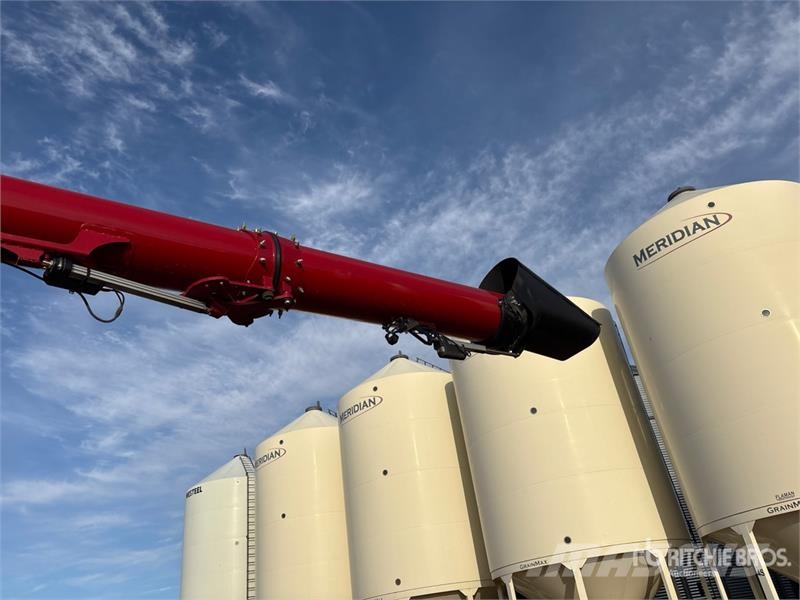 Case IH 8260 Combine Harvester Combine de secerat
