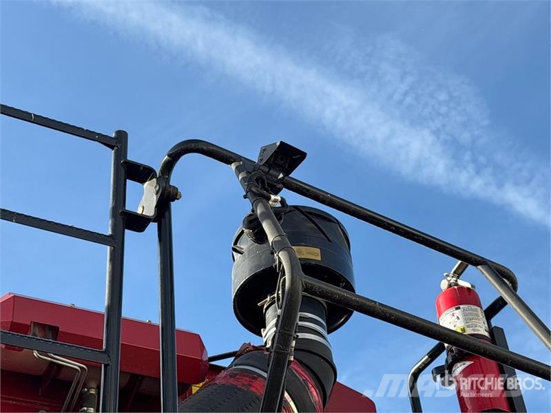 Case IH 8260 Combine Harvester Combine de secerat