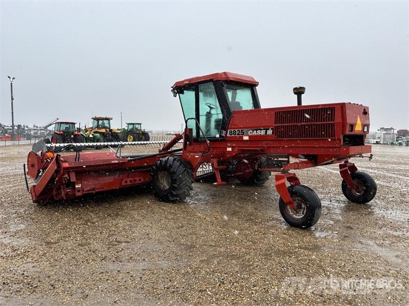 Case IH 8825 Windrower Sakupljači