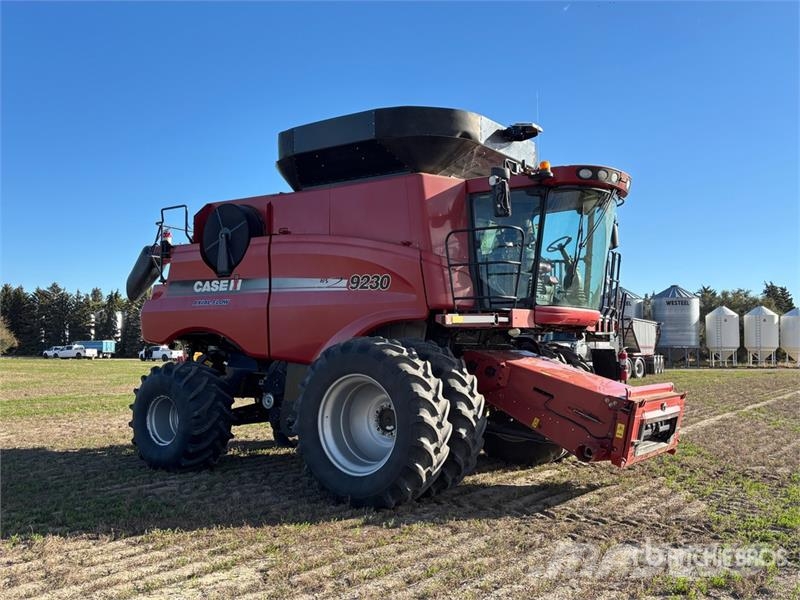 Case IH 9230 Combine harvesters