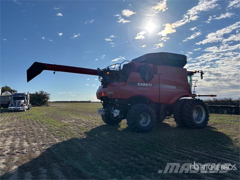 Case IH 9230 Combine harvesters
