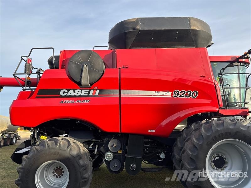 Case IH 9230 联合收割机