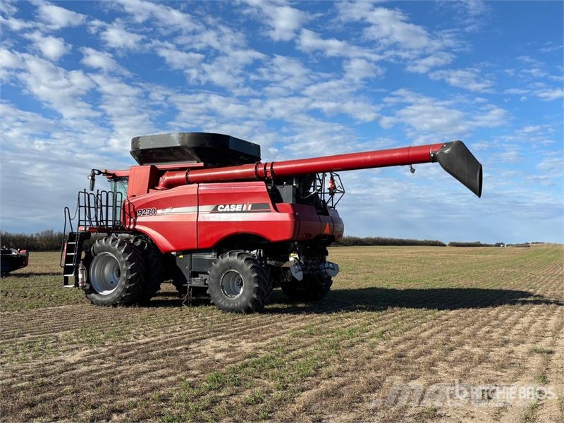 Case IH 9230 Combine harvesters