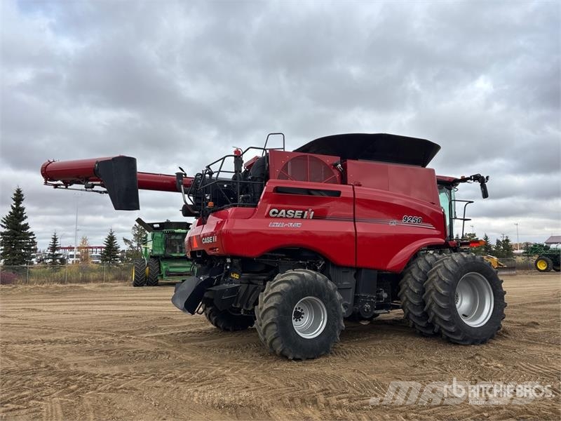 Case IH 9250 Combine Harvester Mietitrebbiatrici