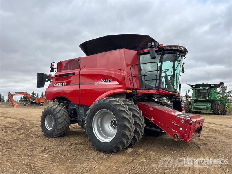 Case IH 9250 Combine Harvester Mietitrebbiatrici
