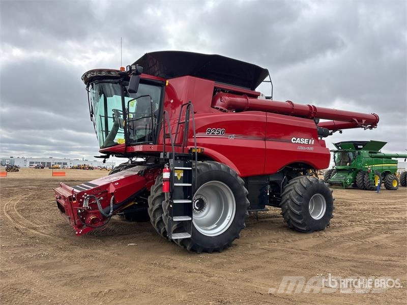 Case IH 9250 Combine Harvester Mietitrebbiatrici