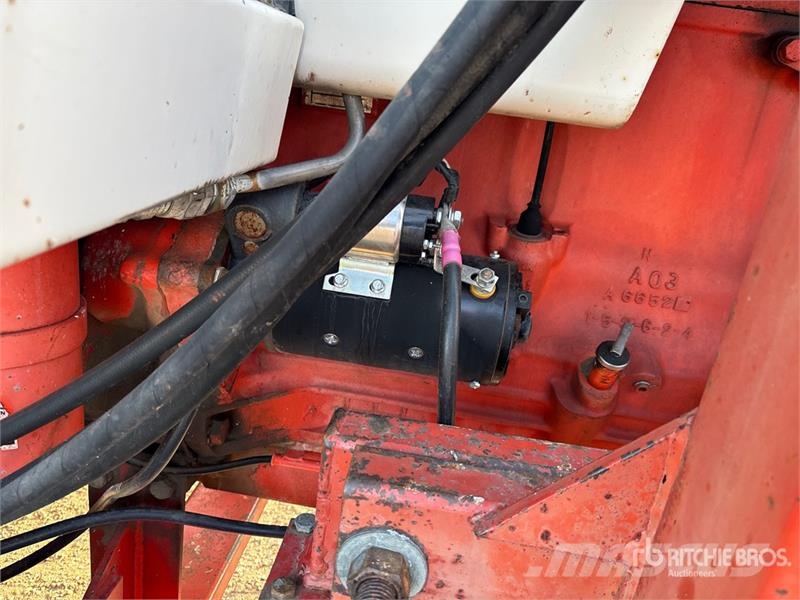 Case IH 970 2WD Tractor Трактори