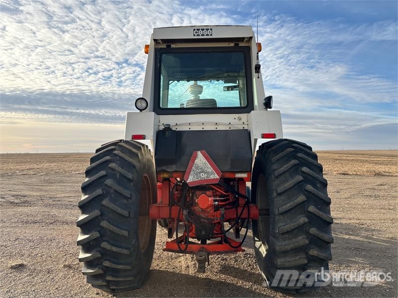 Case IH 970 2WD Tractor Трактори