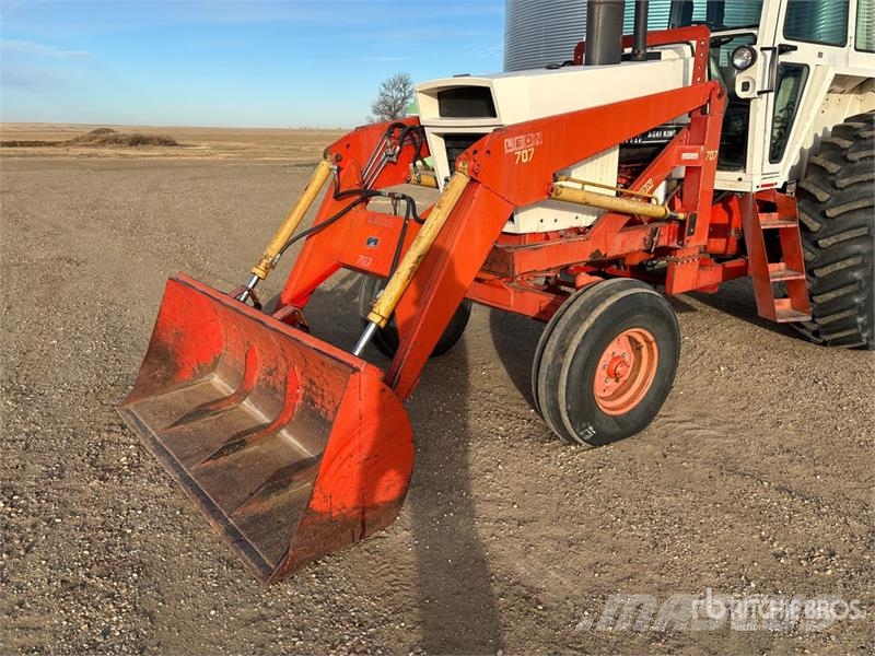 Case IH 970 2WD Tractor Трактори